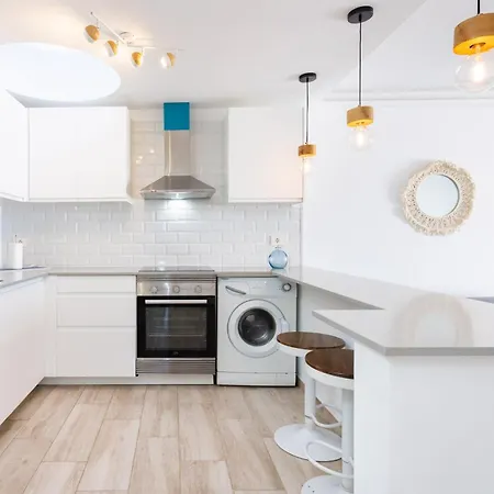 아파트 Home2book Stunning Views
