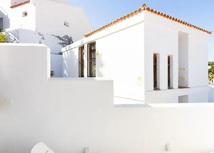 Home2book Stunning Views * Адехе